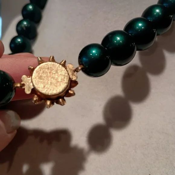 Vintage Pearlized Teal Emerald Green 14mm Bead Choker Necklace Sparkly Clasp - Picture 4 of 5
